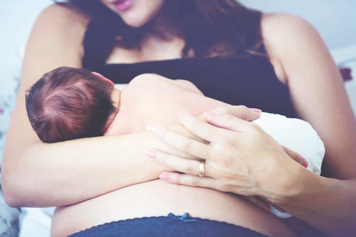 12 Breastfeeding Positions to Make It Simple for Mom